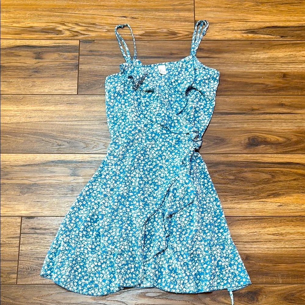 H&M Blue Sleeveless Spaghetti Strap Sundress